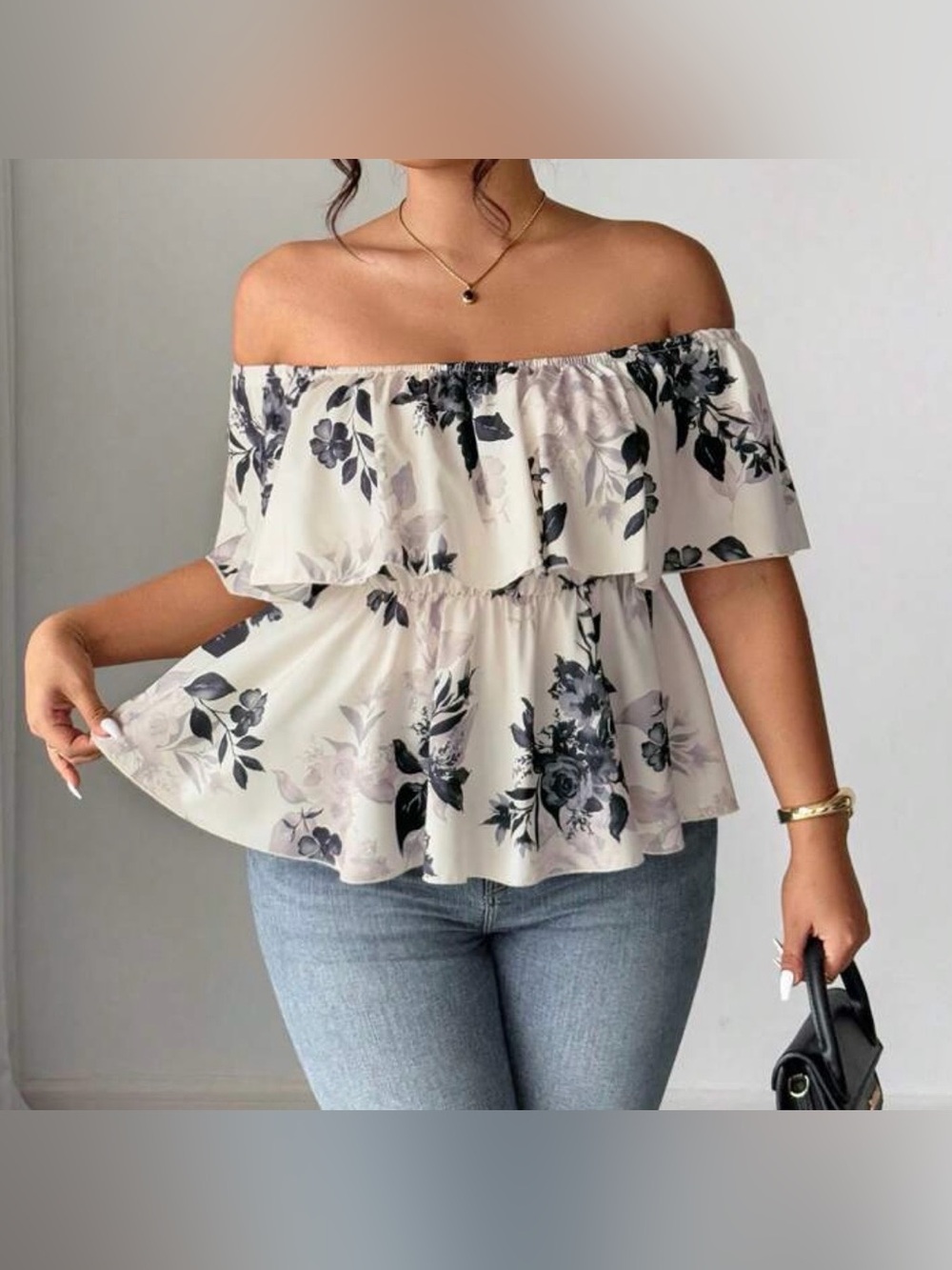 🆕 NEW Without Tags Off-Shoulder Floral Ruffle Top in Cream/Black - 2XL